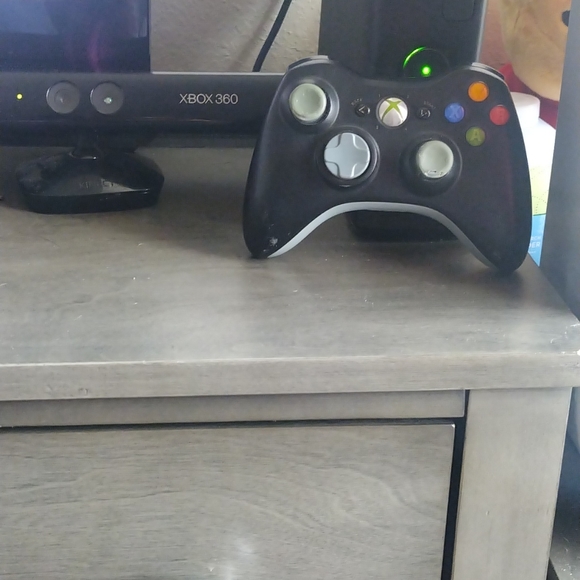 Xbox360 Controller - Picture 2 of 7